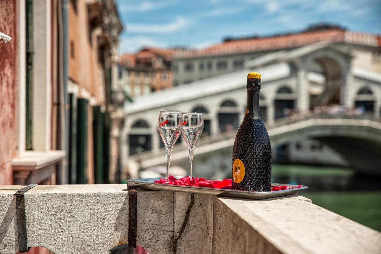 Royal Rialto Apartment - Grand Canal View เวนิส ภายนอก รูปภาพ